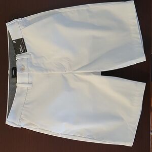 EXPRESS 8" Hyper Stretch Chino Shorts